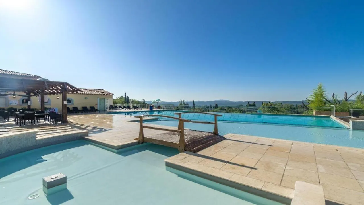 Appartement 3 Pieces Climatise Dans Une Residence Avec Piscine Callian